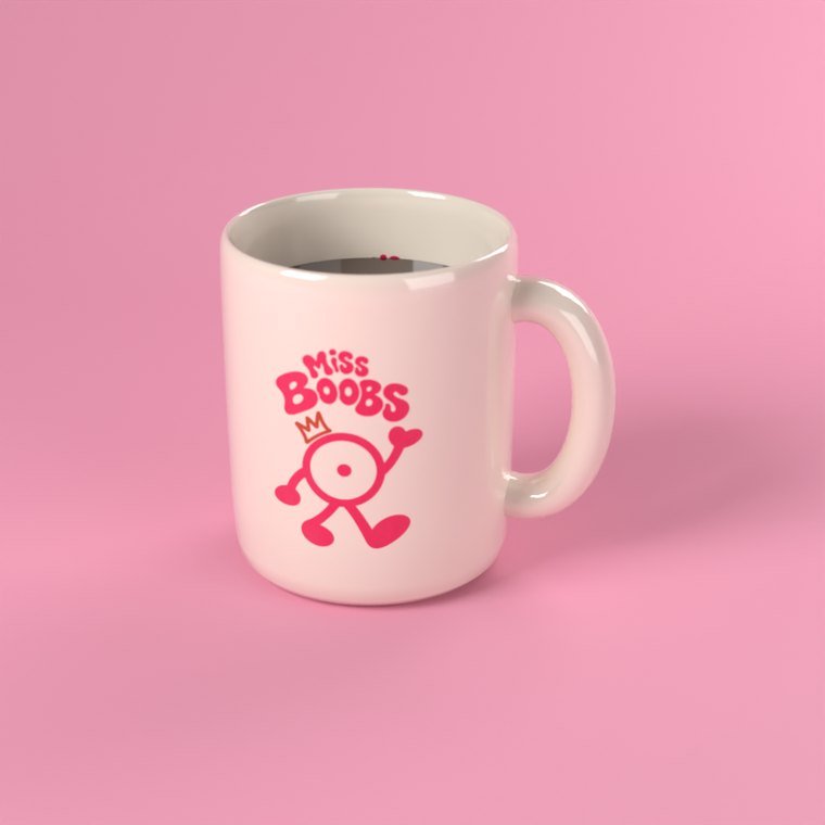 Mug crème avec le logo Miss Boobs, vue de face, visuel de présentation
